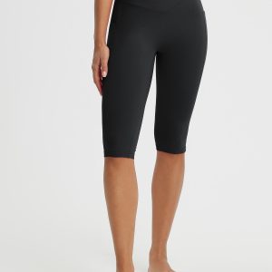 Women's 14" High-Waisted Crossover Capris