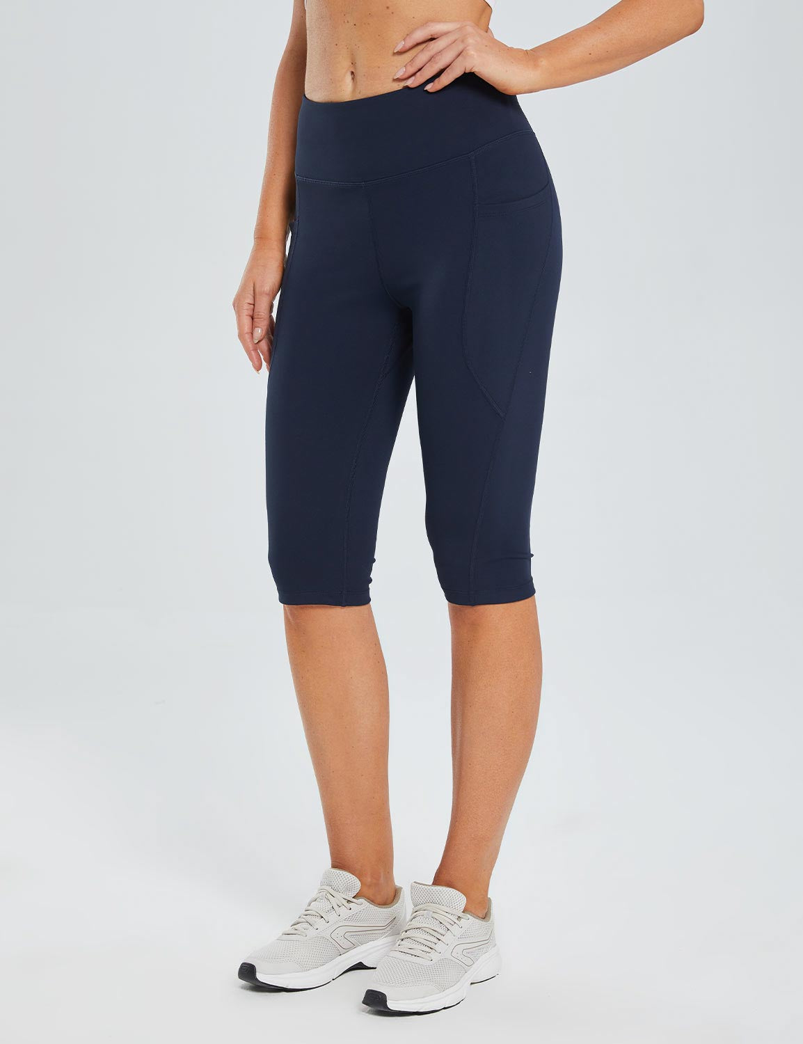 Laureate Women's Pocketed Yoga Capris