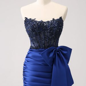 Unique Navy Tight Strapless Corset Pleated Short Beaded Homecoming Dress with Bow