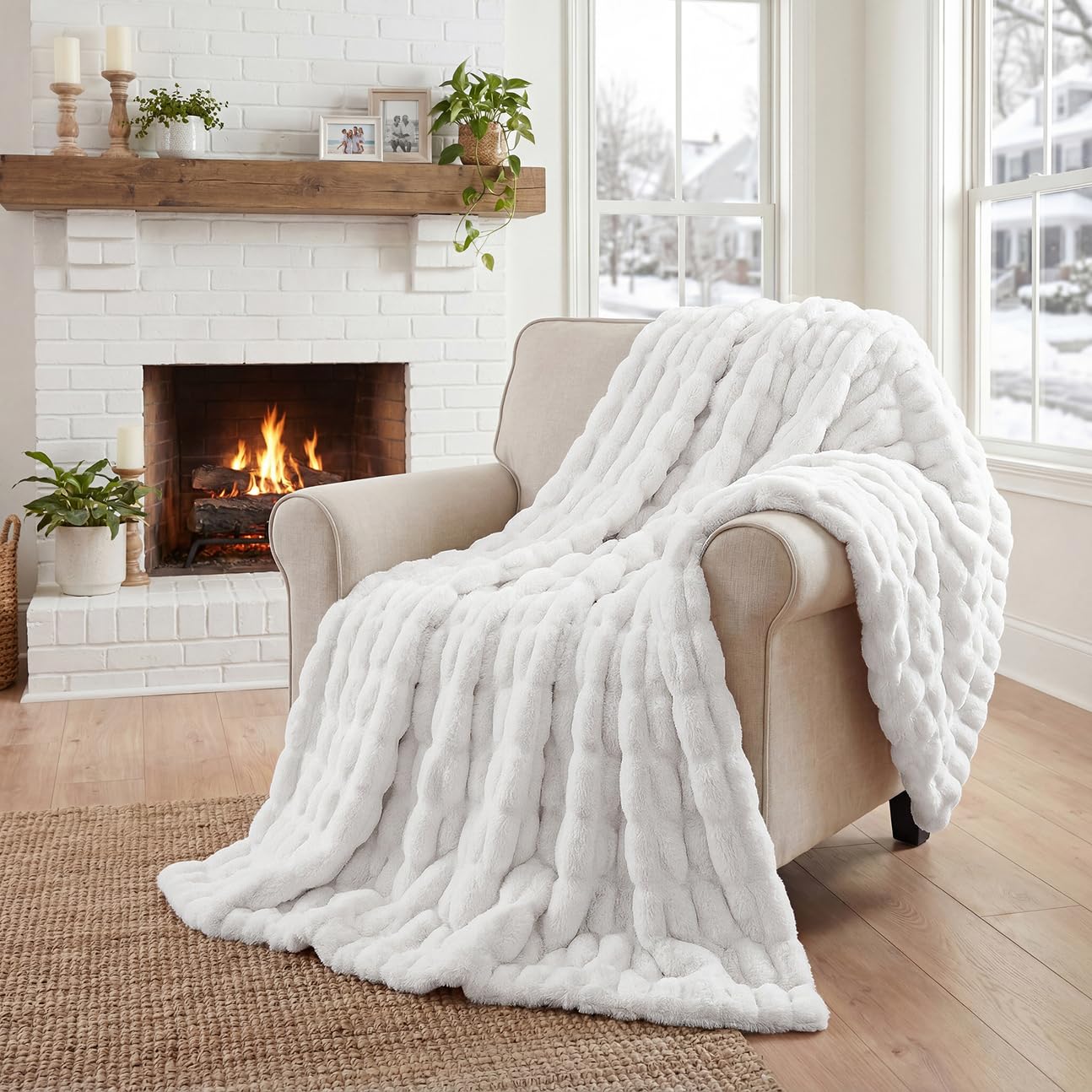 Mamma Mia Covers Faux Fur Throw Blanket ��� Super Soft and Cozy Fluffy Fleece ��� 50"x60" Midweight Fuzzy Plush Blanket for Couch and Bed - White Color